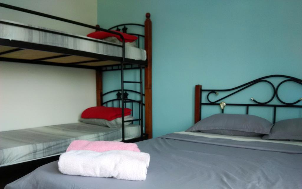 Moon Eleven Hostel Near Klia & Klia2 Sepang Eksteriør billede